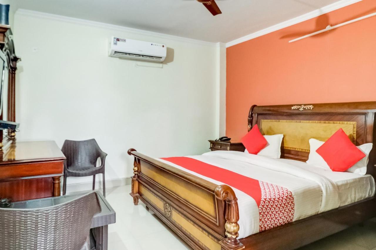 Oyo Hotel R K Residency Γκουργκάον Εξωτερικό φωτογραφία