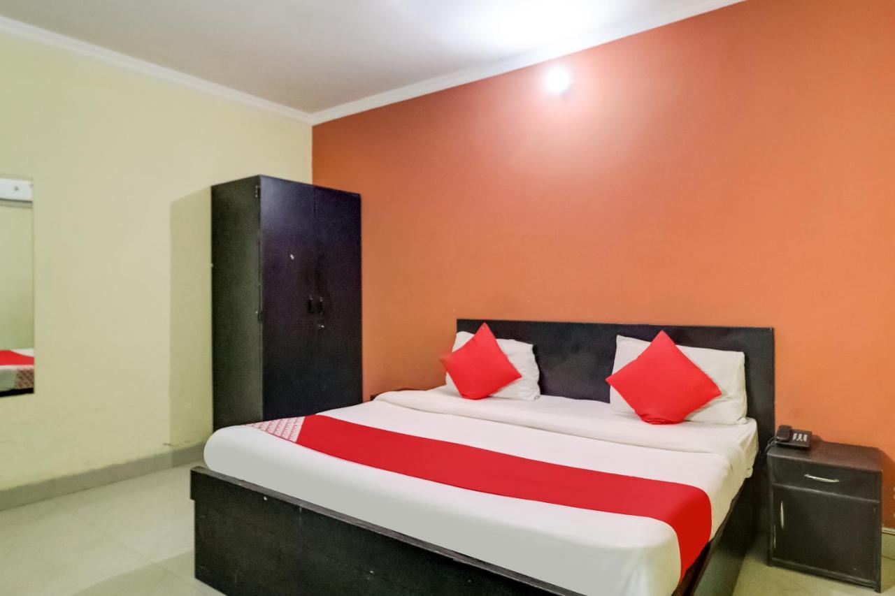 Oyo Hotel R K Residency Γκουργκάον Εξωτερικό φωτογραφία